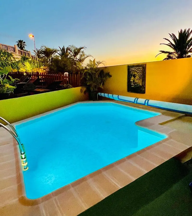 Villa Con Piscina Climatizada Y Vistas Al Mar Puntillo Del Sol